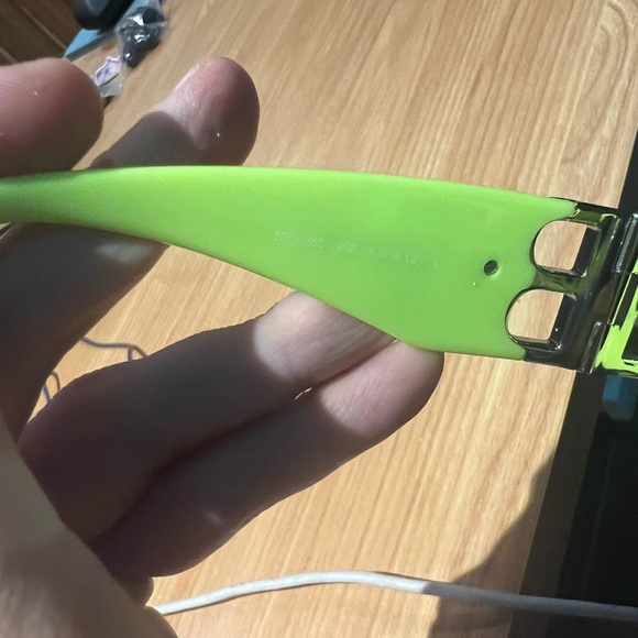 Balenciaga Sun Glasses - Picture 5 of 6